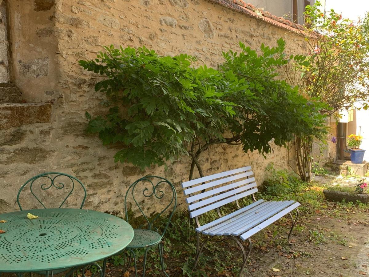 La Cour Pavee, T2 Lumineux, Cosy, Confort 55 M2 Saint-Léonard-de-Noblat Exteriér fotografie